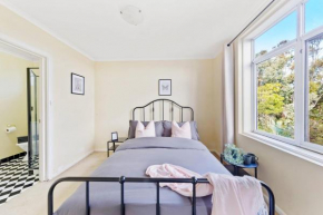 A Comfy & Cozy Apt in Clifton Hill FREE Parking